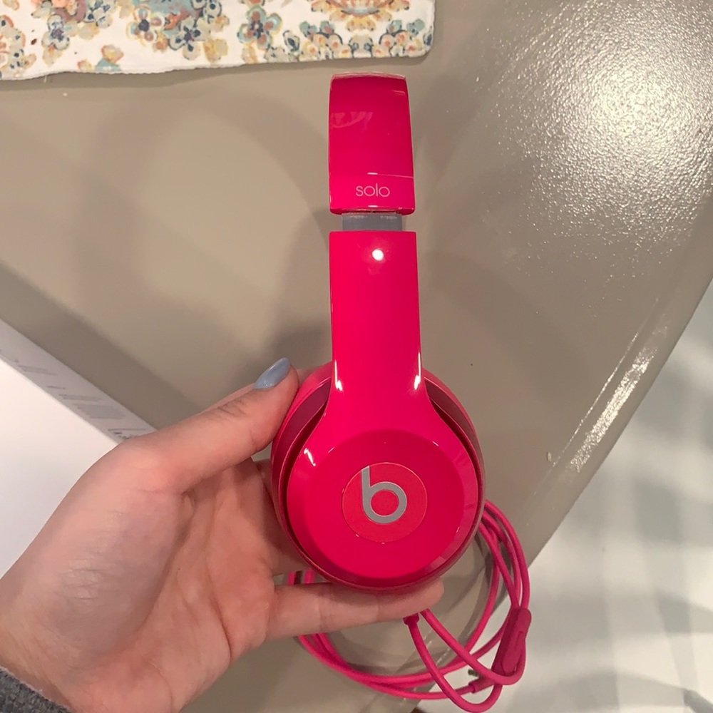 pink beats headphones